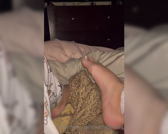 Swtlatintoes aka swtlatintoes - 05-18-2022 OnlyFans Video - Morning stretches are the best , if only I had someone to rub them for me