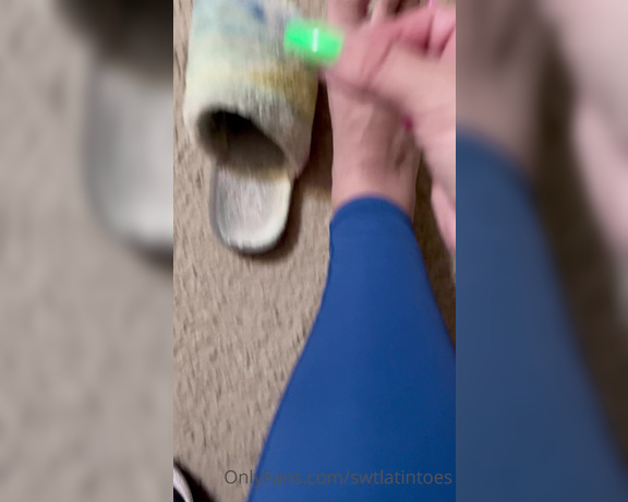 Swtlatintoes aka swtlatintoes - 07-15-2022 OnlyFans Video - Whole lot of booty and soles Had to show you how hard it is to get_srq0