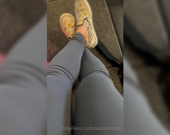 Swtlatintoes aka swtlatintoes - 08-02-2022 OnlyFans Video - Not as impressive as I had hoped but still looking pretty Damb Stinky after full day