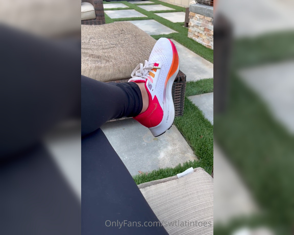 Swtlatintoes aka swtlatintoes - 09-17-2022 OnlyFans Video - I should have taken my shoes off earlier , they really needed to be aired out