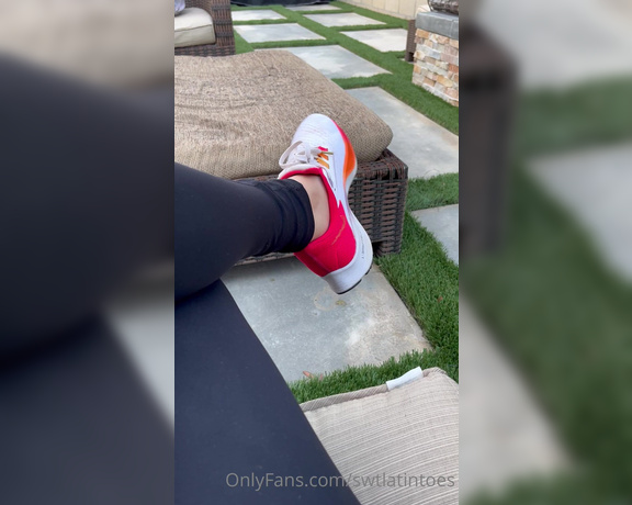 Swtlatintoes aka swtlatintoes - 09-17-2022 OnlyFans Video - I should have taken my shoes off earlier , they really needed to be aired out