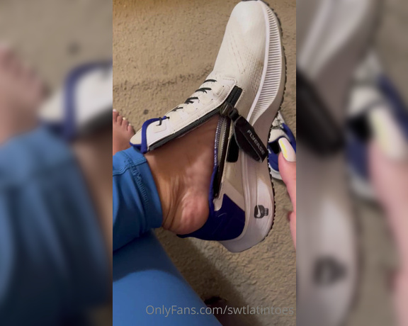 Swtlatintoes aka swtlatintoes - 08-03-2022 OnlyFans Video - These did not disappoint, I think you would have been happy Smelly and oh soooo soft