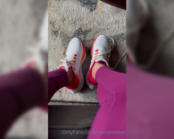 Swtlatintoes aka swtlatintoes - 08-07-2022 OnlyFans Video - Another hot day I kinda miss My white pedi