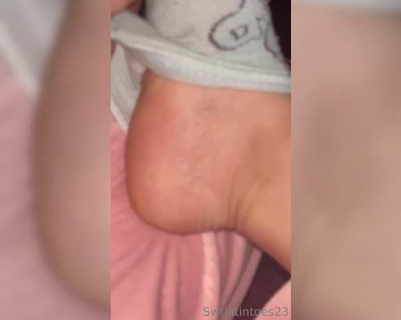 Swtlatintoes aka swtlatintoes - 02-04-2023 OnlyFans Video - Love being able to share my sweaty feet with you  Proves that I speak no