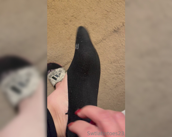 Swtlatintoes aka swtlatintoes - 03-03-2023 OnlyFans Video - Linty and stinky