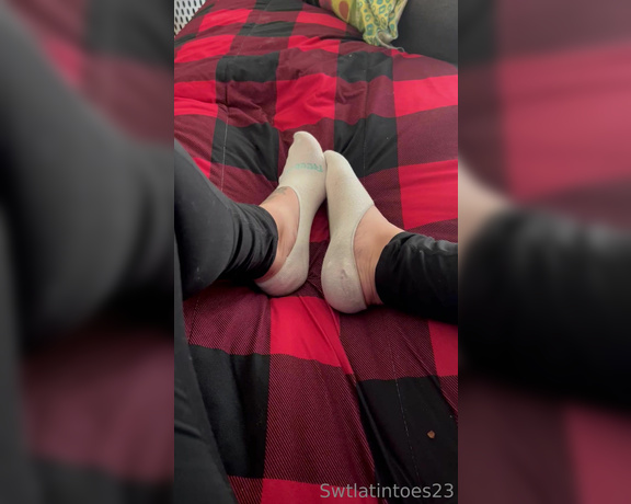 Swtlatintoes aka swtlatintoes - 04-20-2023 OnlyFans Video - I couldnt wait to take my shoes off , and when I got one whiff I_3s77