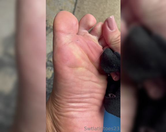 Swtlatintoes aka swtlatintoes - 06-21-2023 OnlyFans Video - Stinky and linty , dont they look yummy  I was is wet socks for too