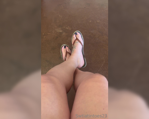 Swtlatintoes aka swtlatintoes - 07-28-2023 OnlyFans Video - Look at all that jam , flip flops def be giving all kinds of goodies