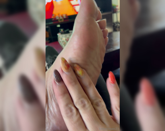 Swtlatintoes aka swtlatintoes - 11-28-2023 OnlyFans Video - Feeling a lil Better