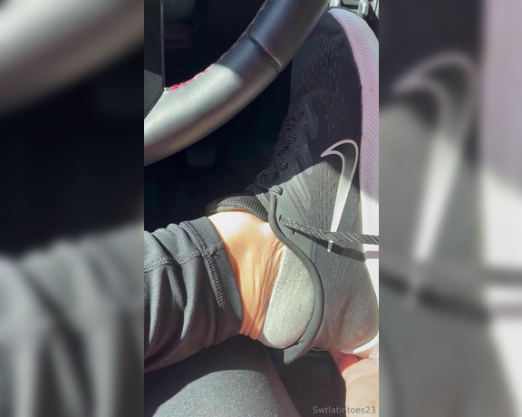 Swtlatintoes aka swtlatintoes - 10-14-2023 OnlyFans Video - Stinky car feet