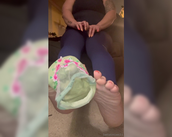 Swtlatintoes aka swtlatintoes - 11-18-2023 OnlyFans Video - Had a busy busy Day yesterday and will be pretty busy today so I had to