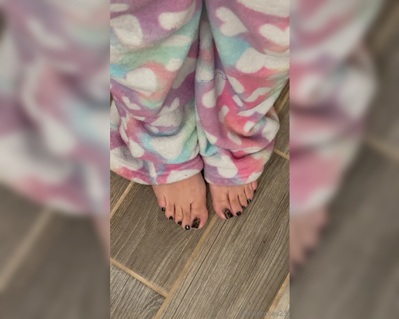 Swtlatintoes aka swtlatintoes - 12-01-2023 OnlyFans Video - Morning wiggles_688t