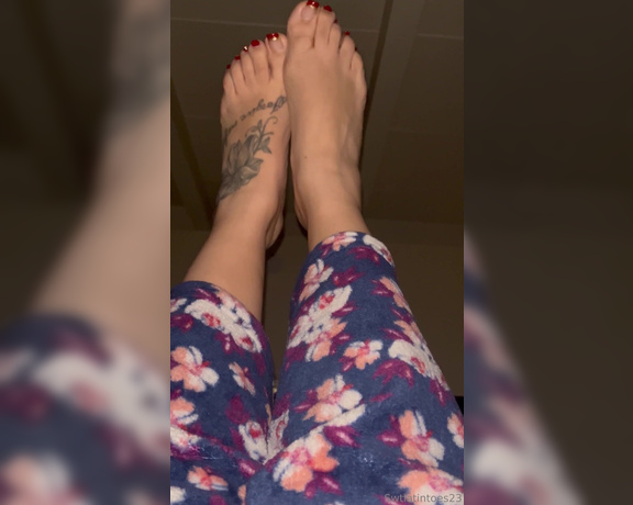 Swtlatintoes aka swtlatintoes - 01-12-2024 OnlyFans Video - Happy Friyayyyy