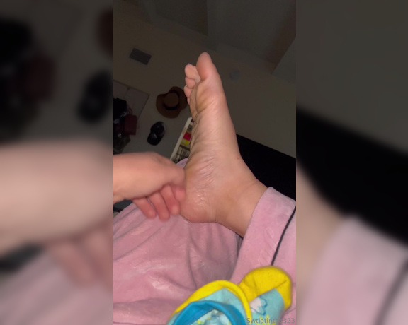 Swtlatintoes aka swtlatintoes - 04-08-2024 OnlyFans Video - Happy Monday_5xhv