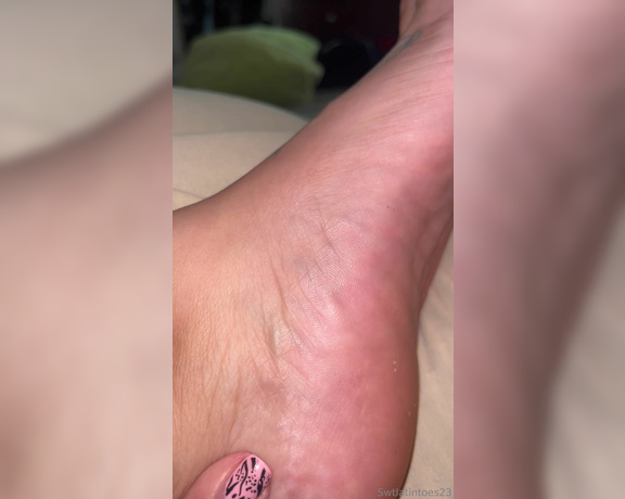 Swtlatintoes aka swtlatintoes - 06-26-2024 OnlyFans Video - New color  Got a lil sweat on these chubby wrinkly stinkers