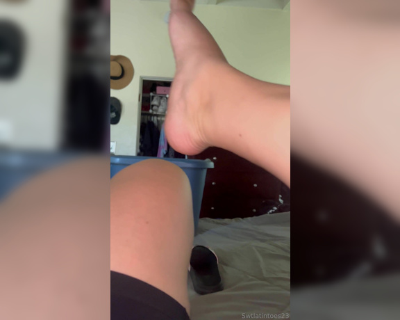 Swtlatintoes aka swtlatintoes - 07-30-2024 OnlyFans Video - Noticed some sweat so had to share