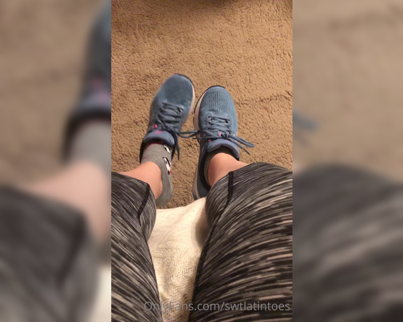 Swtlatintoes aka swtlatintoes - 07-27-2020 OnlyFans Video - Who likes my stinky feet