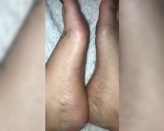 Swtlatintoes aka swtlatintoes - 08-20-2020 OnlyFans Video - Can you see that sweat on those big toes