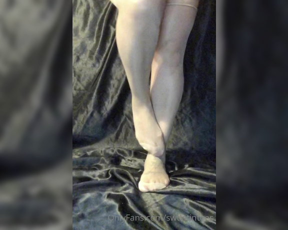 Swtlatintoes aka swtlatintoes - 08-25-2020 OnlyFans Video - How do you feel about nude nylons  wardrobe malfunction at the end