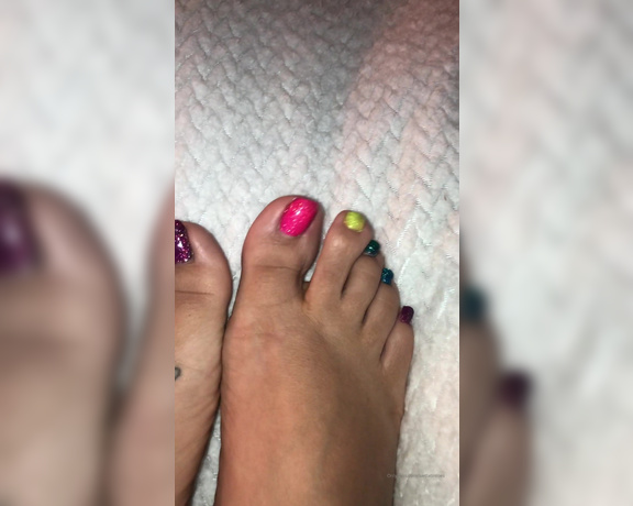 Swtlatintoes aka swtlatintoes - 08-14-2020 OnlyFans Video - Taste the rainbow  , mmmmm Im imagining you putting each toe in your mouth one