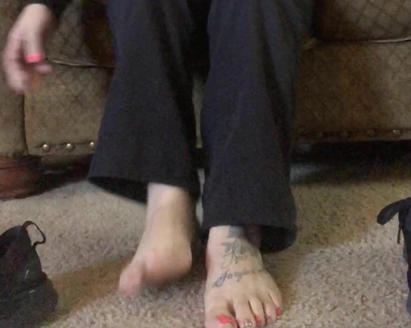 Swtlatintoes aka swtlatintoes - 09-20-2020 OnlyFans Video - These feet where from a 9 hour shift