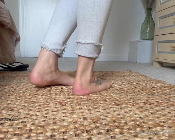 Feetwonders aka feetwonders - 05-20-2024 OnlyFans Video - From the back