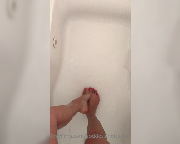 Goddess Indica Wynter aka goddessindicawynter - 10-11-2022 OnlyFans Video - Getting wet Would you ever shower with these feet And get down on your knees They