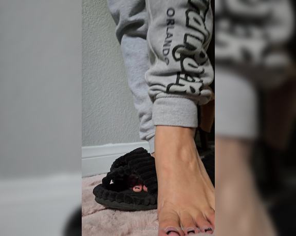 Goddess Indica Wynter aka goddessindicawynter - 11-26-2024 OnlyFans Video - Clean my feet now my good boy