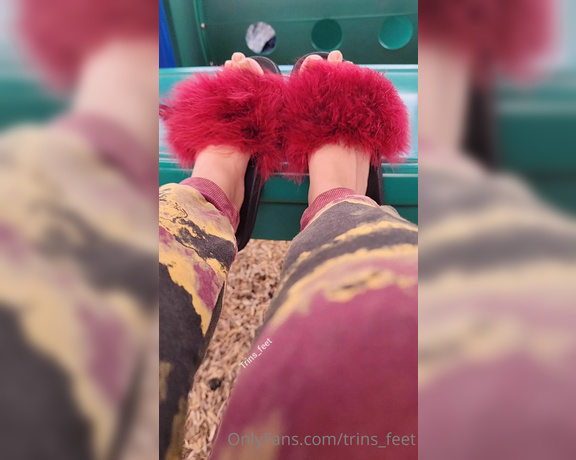 Mistress Trina aka trins_feet - 05-26-2021 OnlyFans Video - Trying not to get caught at the park muted for privacy reasons