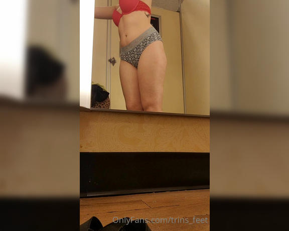 Mistress Trina aka trins_feet - 06-01-2022 OnlyFans Video - Another dressing room try on since Im always shopping