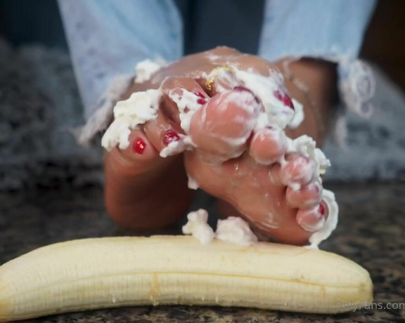 Ms Pretty Feet aka msprettyfeet_ - 01-03-2021 OnlyFans Video - yourfeetsweetie amp I crushed tf out of those bananas hahah