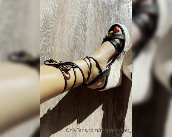 Ms Pretty Feet aka msprettyfeet_ - 01-29-2021 OnlyFans Video - Foot Fridays This video is dedicated to one of my fans that asked to see a