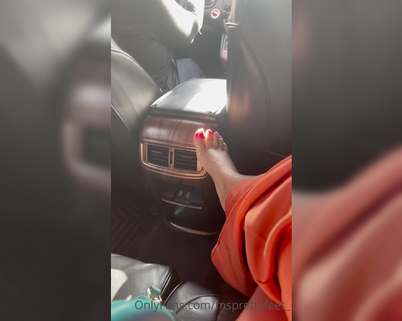 Ms Pretty Feet aka msprettyfeet_ - 07-30-2022 OnlyFans Video - Playing with my flip flops in my Uber