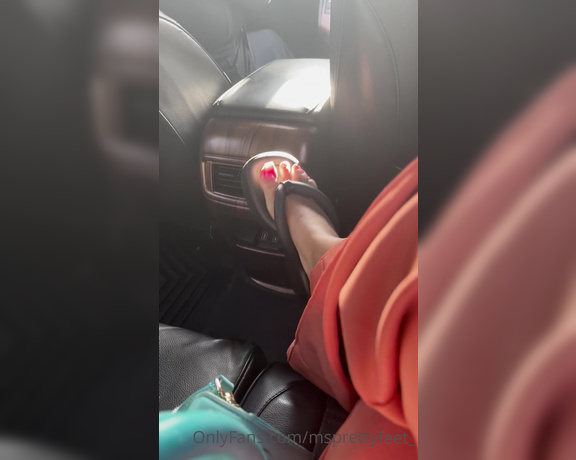 Ms Pretty Feet aka msprettyfeet_ - 07-30-2022 OnlyFans Video - Playing with my flip flops in my Uber