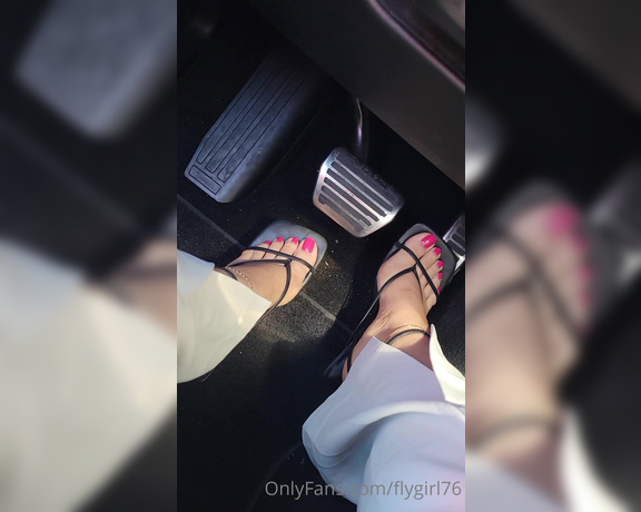 Fly Girl aka flygirl76 - 01-30-2023 OnlyFans Video - Pretty toes driving  look out