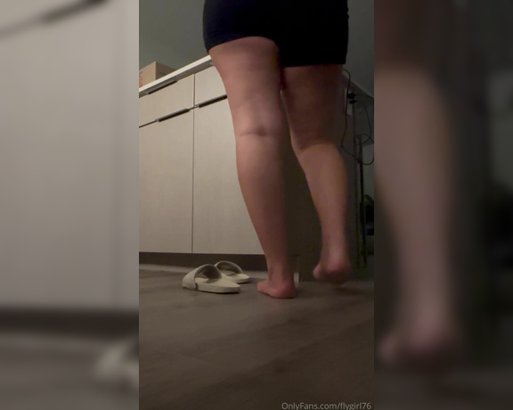 Fly Girl aka flygirl76 - 01-20-2024 OnlyFans Video - Bent over on the kitchen island  such a good hammy stretch