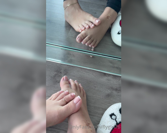 Fly Girl aka flygirl76 - 01-18-2023 OnlyFans Video - Pretty pretty toes  so fresh amp so clean