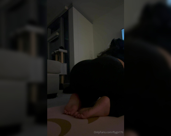 Fly Girl aka flygirl76 - 01-31-2024 OnlyFans Video - I loveeeee stretching  my body is so tight right now