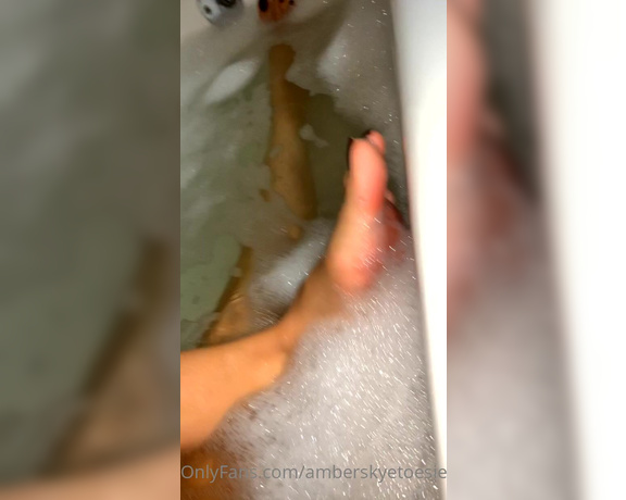 Atoesies aka atoesies - 11-15-2020 OnlyFans Video - Take a bath with me ahhhh