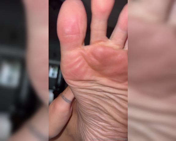 Atoesies aka atoesies - 08-07-2024 OnlyFans Video - Cherry toes amp wrinkles