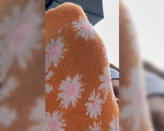 Atoesies aka atoesies - 07-05-2024 OnlyFans Video - Stomp on you with my orangesickle sockies