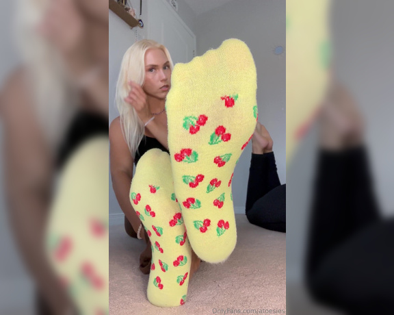 Atoesies aka atoesies - 09-05-2024 OnlyFans Video - Cherry sock removal