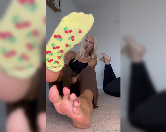 Atoesies aka atoesies - 09-05-2024 OnlyFans Video - Cherry sock removal