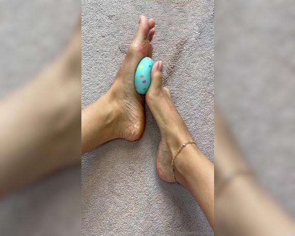 Atoesies aka atoesies - 03-30-2024 OnlyFans Video - Its Easter