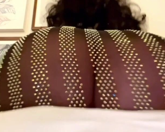 Lindaa23 aka goddess07 - 06-12-2024 OnlyFans Video - Can I sit on your  baby