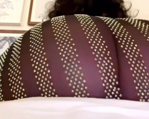 Lindaa23 aka goddess07 - 06-12-2024 OnlyFans Video - Can I sit on your  baby