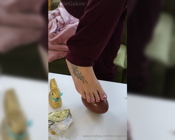 Footsie Galore aka footsiegalore - 04-02-2024 OnlyFans Video - Early morning coziness, coffee, chocolate and Footsie Breakfast time  ASMR