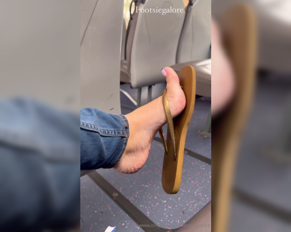 Footsie Galore aka footsiegalore - 04-22-2024 OnlyFans Video - Bus trips, dangling and catching some cheeky stares  would you get caught