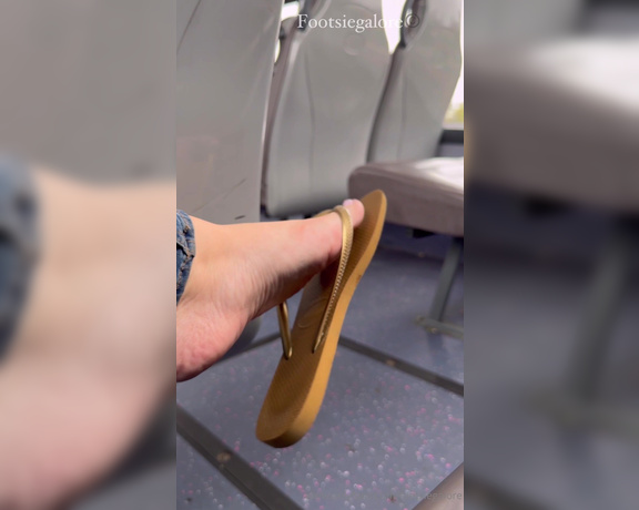 Footsie Galore aka footsiegalore - 04-22-2024 OnlyFans Video - Bus trips, dangling and catching some cheeky stares  would you get caught