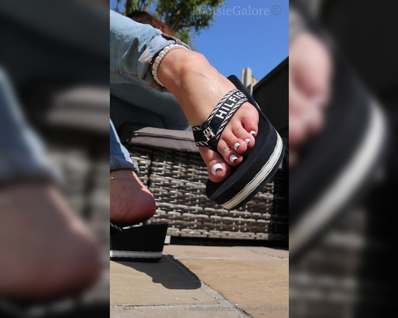 Footsie Galore aka footsiegalore - 05-26-2024 OnlyFans Video - Dangle dangle and drop these Tommy wedges while I try them on to show you Lots